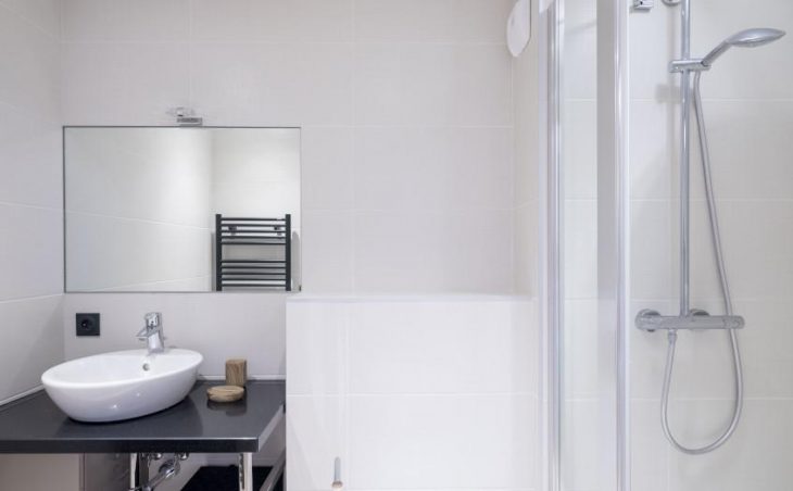 Chalet Mistral, Courchevel, Shower